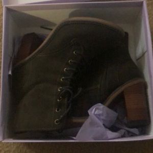 STEVE MADDEN BOOTIES!!!!! (Local buyers only